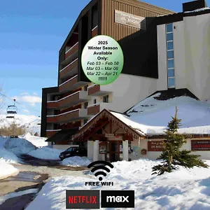Superb View+swim Pool+smart Tv+netflix+projector Huez